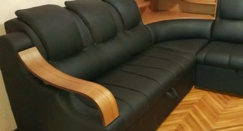 Перетяжка кожаного дивана. Рогачёво